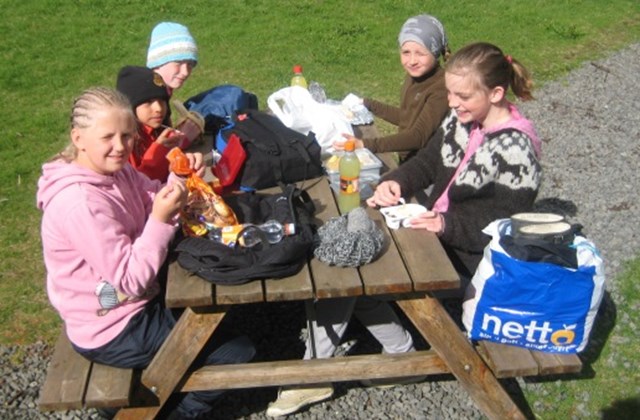 5. bekkur í námsferð í Alviðru og við fornleifagröft í Höfnum