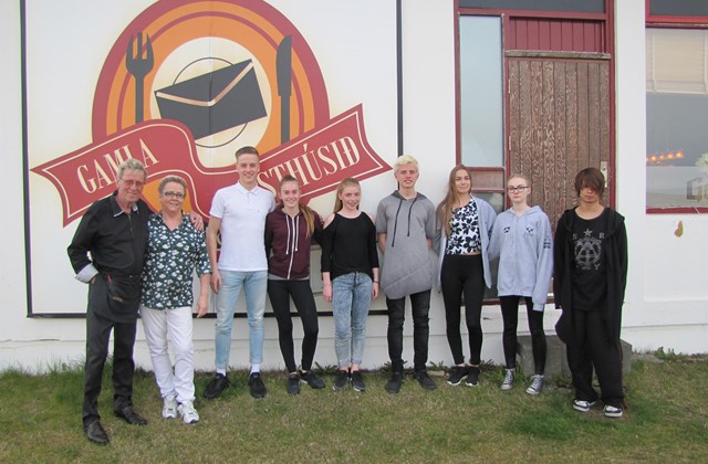 Skólahreystislið út að borða á Gamla Pósthúsinu