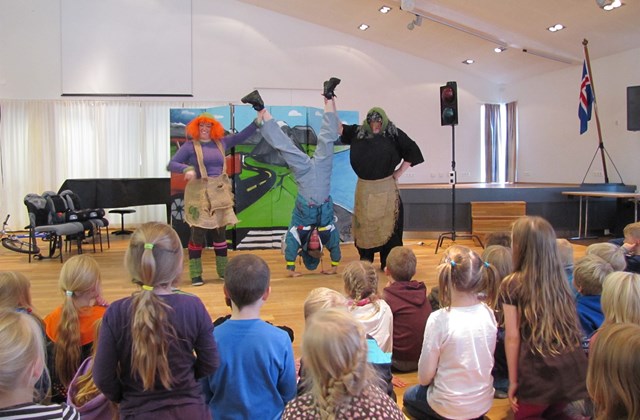 Ella umferðartröll í heimsókn