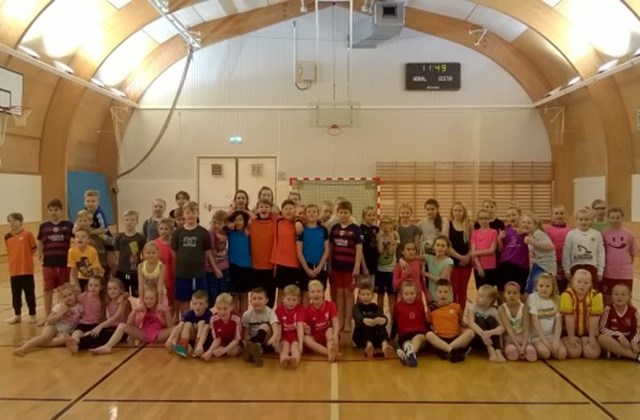 Vinaliðanámskeið, eldamennska og heimsókn